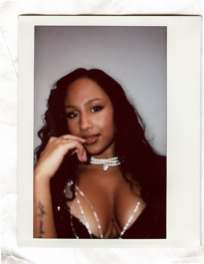 Polaroid shot by Jinko