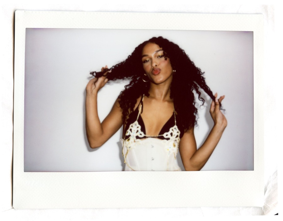 Polaroid shot by Jinko